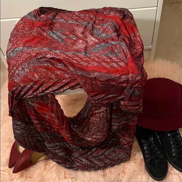 Scarf - Picture 2 of 4